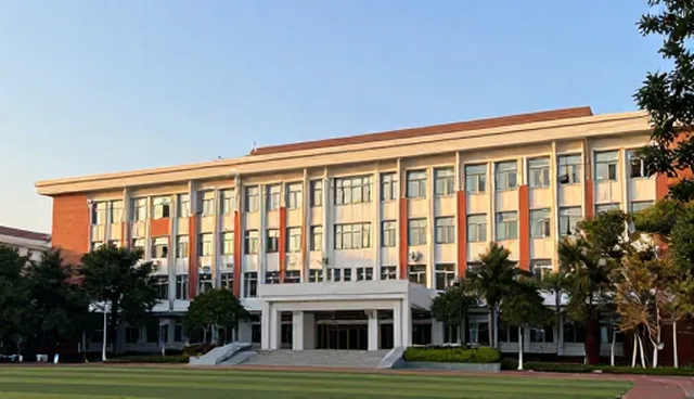 提升运维效率的关键：系统兼容性与技术转让实践